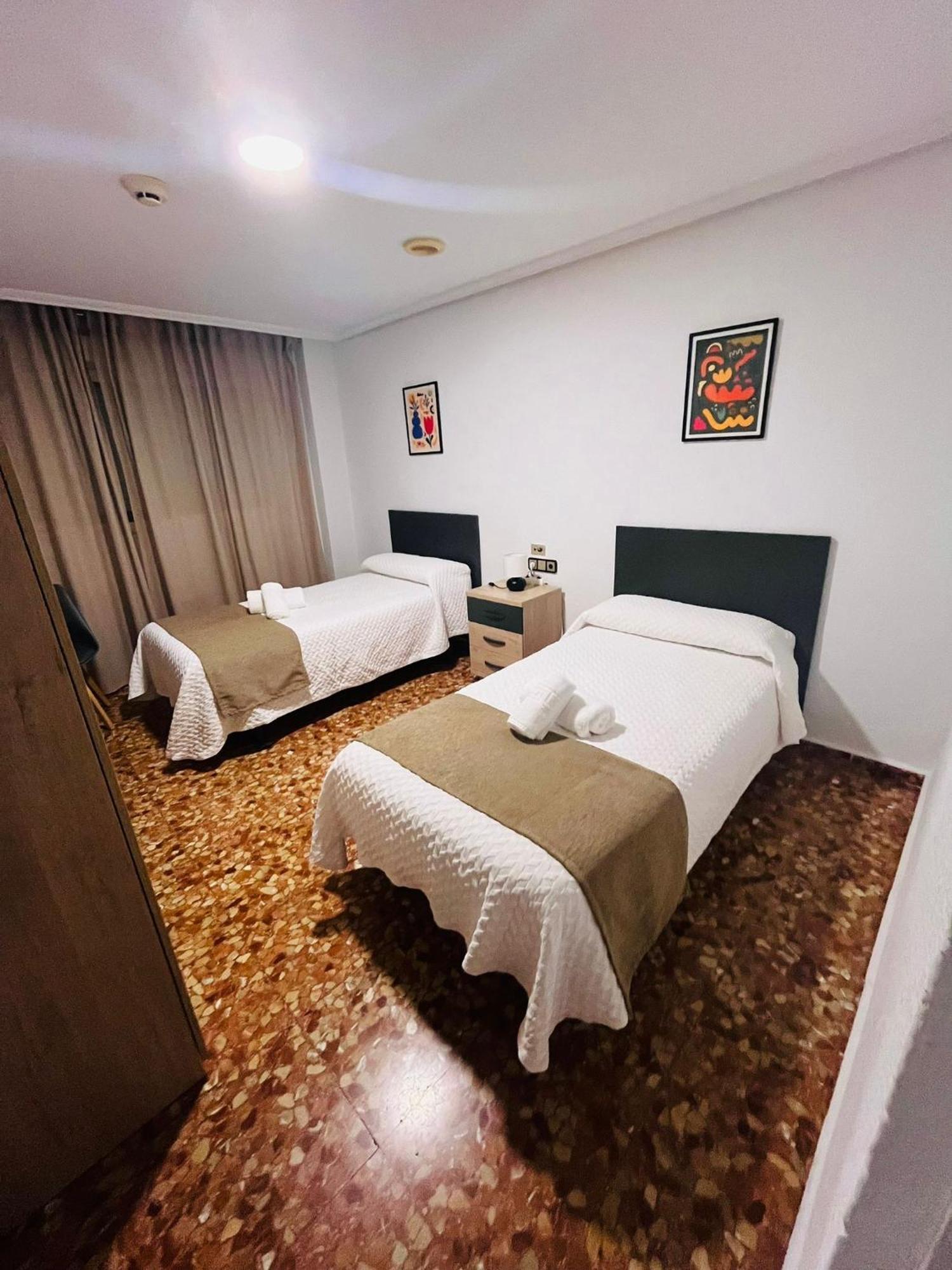 Pension Ana Belen Granada Exterior foto